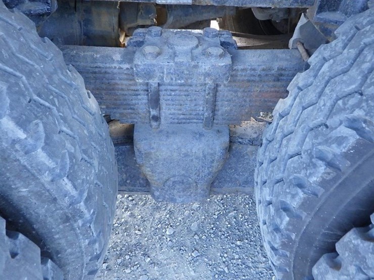 2014-caterpillar-ct660-image-18