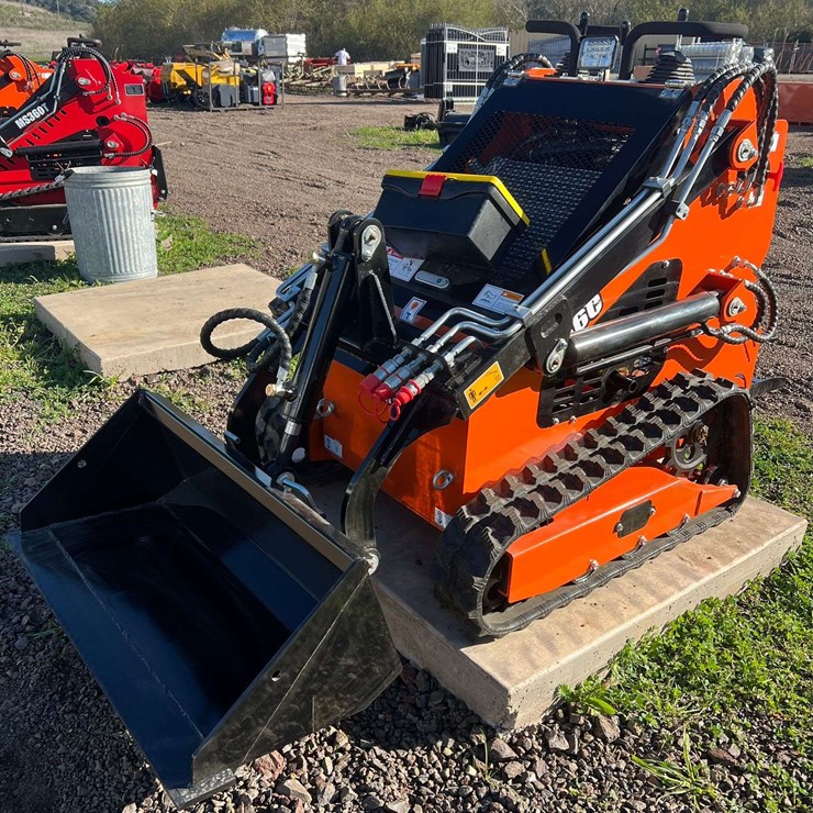 2026 SDLOOL SL36C Mini Skid Steer Loader (New/Unused) Includes Bucket and accepts multiple…