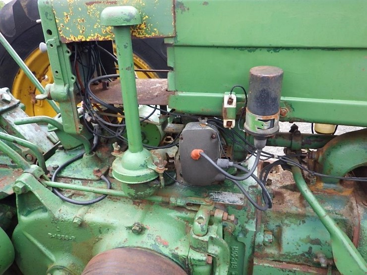 john-deere-b-image-13