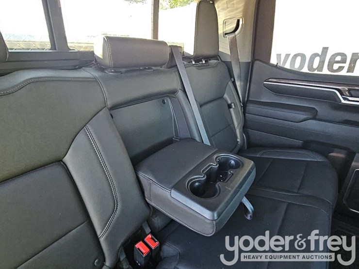 2022-chevrolet-silverado-1500-image-28