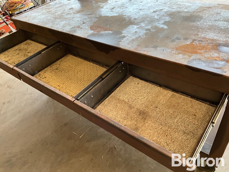 40”x88”-rolling-work/storage-bench-image-14