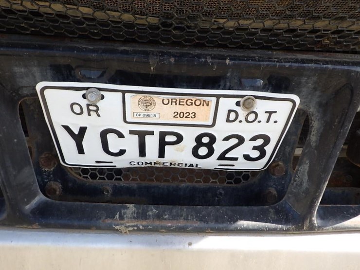 2014-caterpillar-ct660-image-32