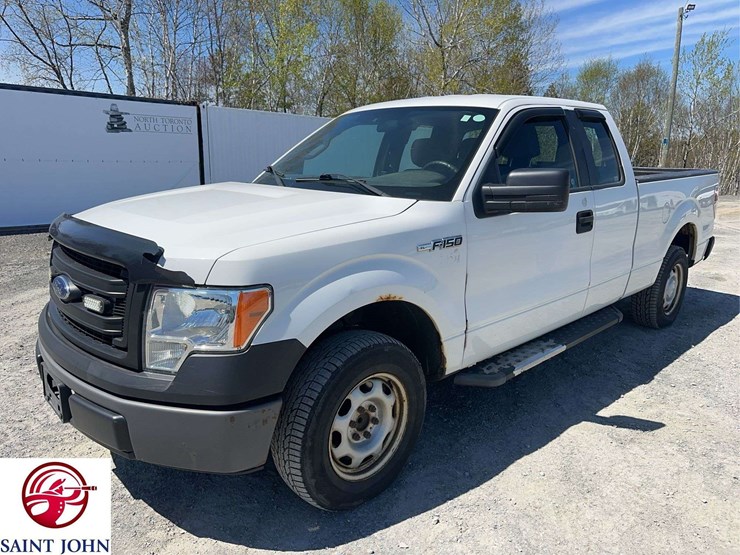 2013-ford-f150-xl-image-1
