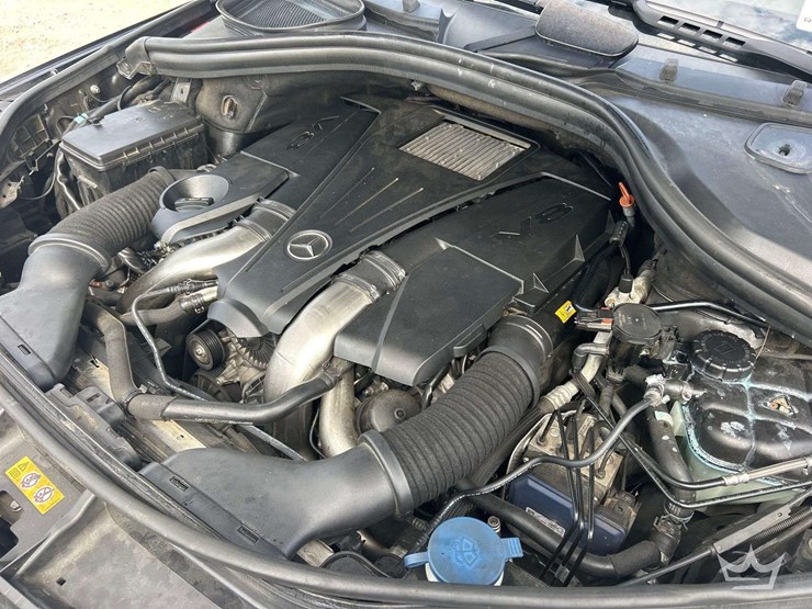 2013-mercedes-benz-gl450-image-9