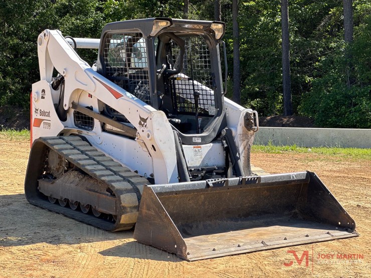2022-bobcat-t770-image-1