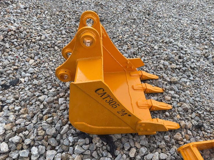 2026-giyi-24"-excavator-bucket-image-4