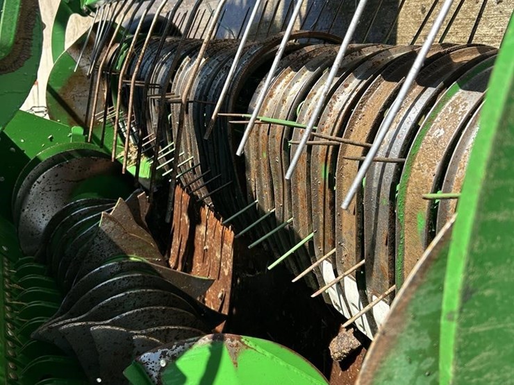 2016-john-deere-l340-image-87