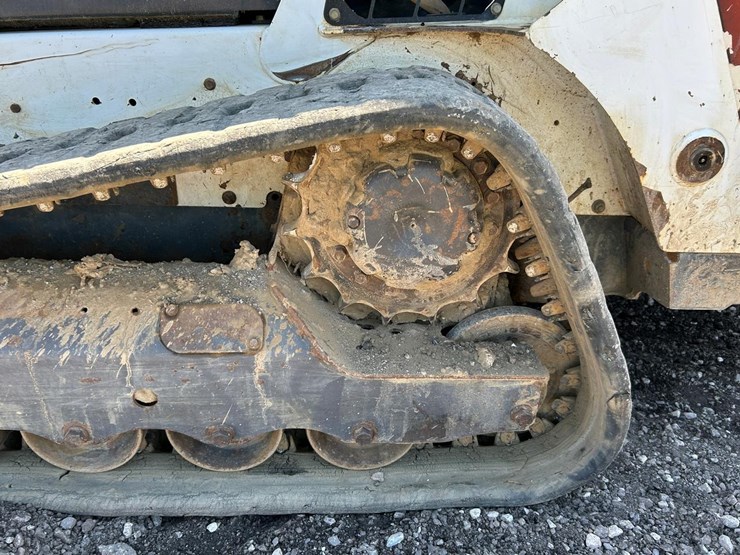2021-bobcat-t595-image-18