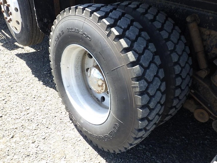 1999-kenworth-t800-image-41