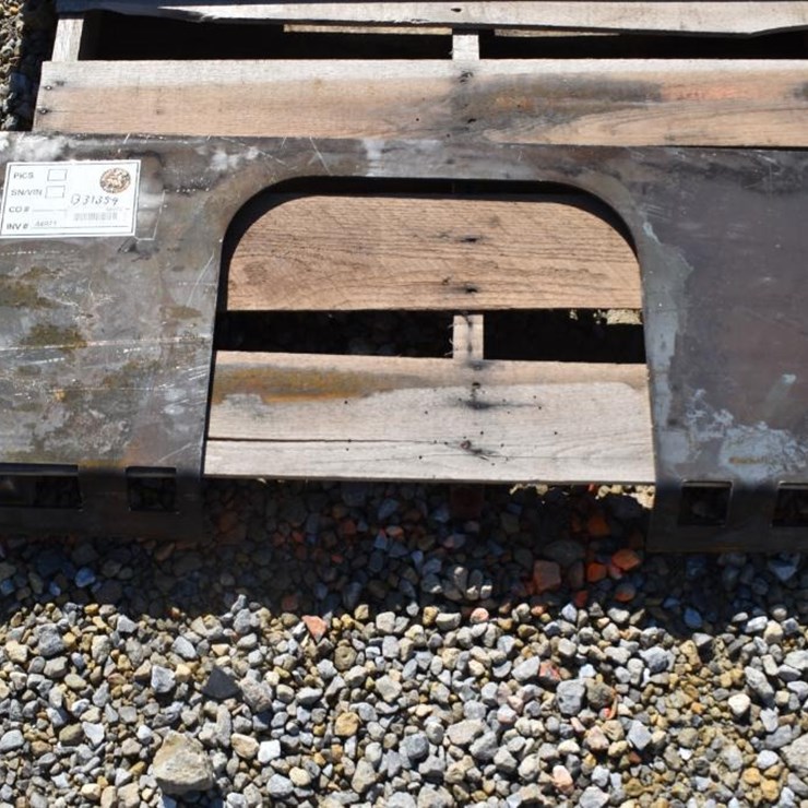 SKID STEER PLATE 44971