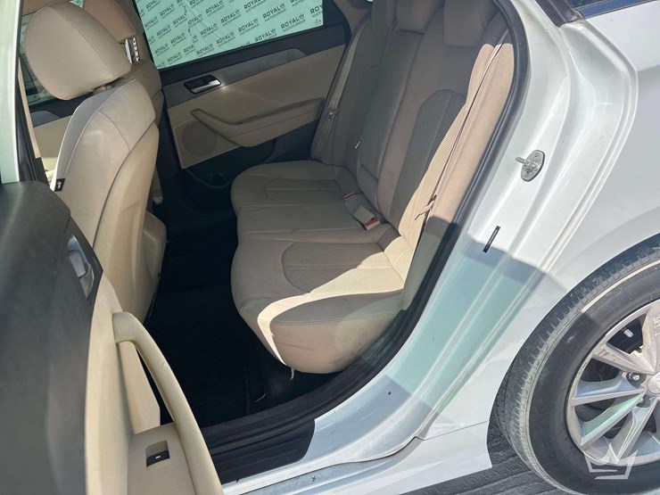 2018-hyundai-sonata-sedan-image-17