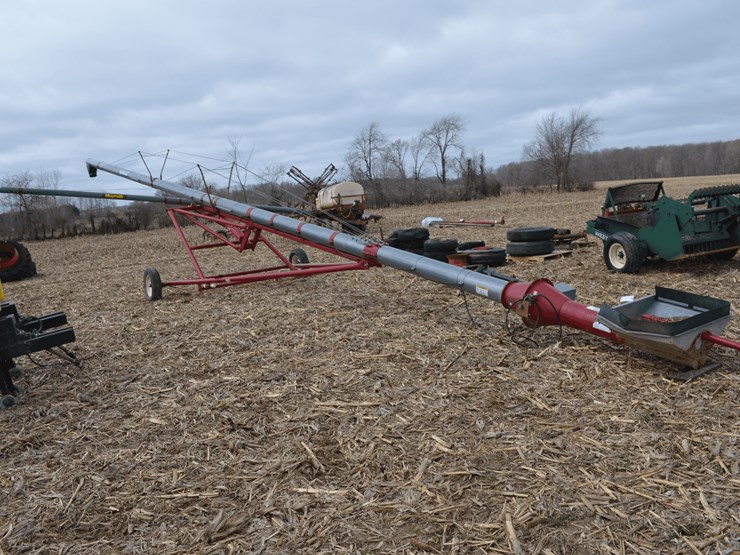 hutchinson-/-mayrath-10-inch-grain-auger-with-transport-image-1