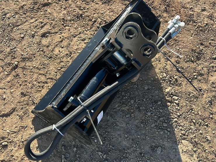24-in-heavy-duty-hydraulic-tilting-and-slope-cutting-mini-excavator-bucket-(new/unused)-image-4