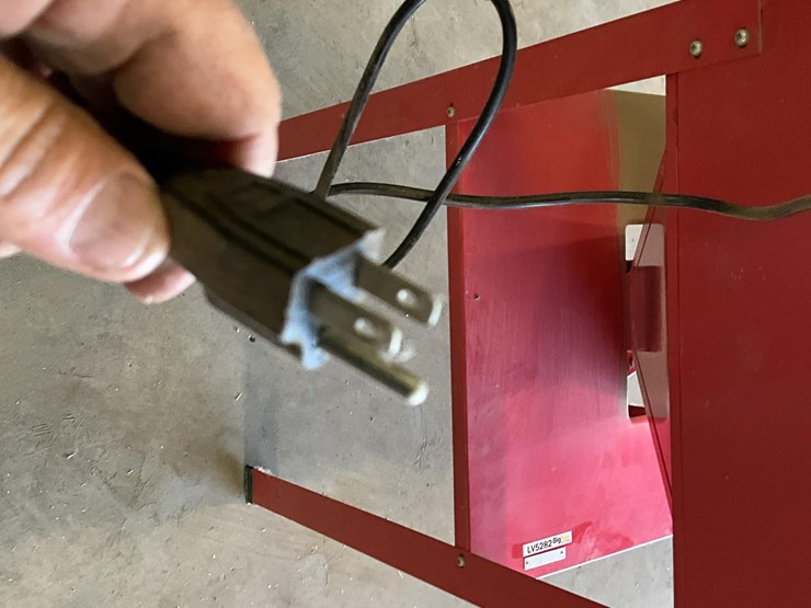 central-pneumatics-93608-media-cleaning-station-image-18