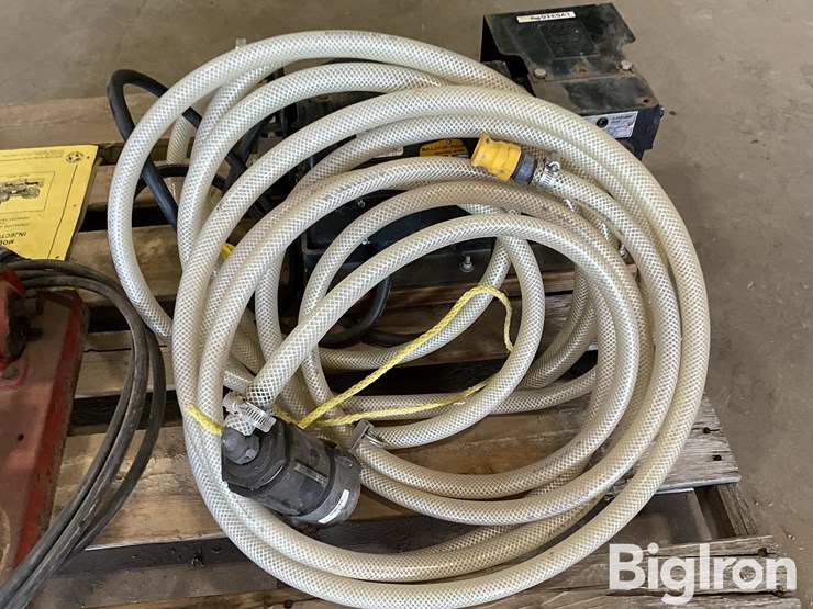 john-blue-21630-&-inject-o-meter-fertigation-pumps-image-14