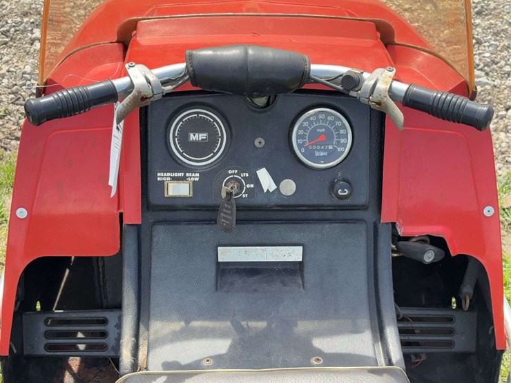 1972-massey-ferguson-300-image-16