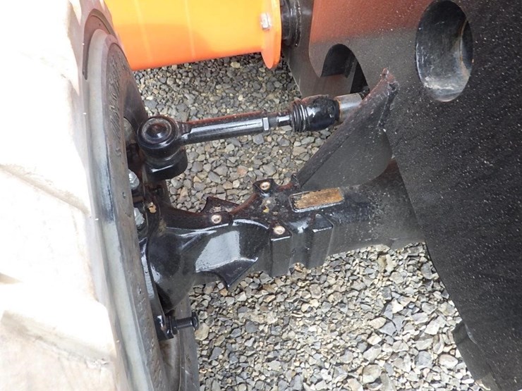 2017-jlg-g5-18a-image-11