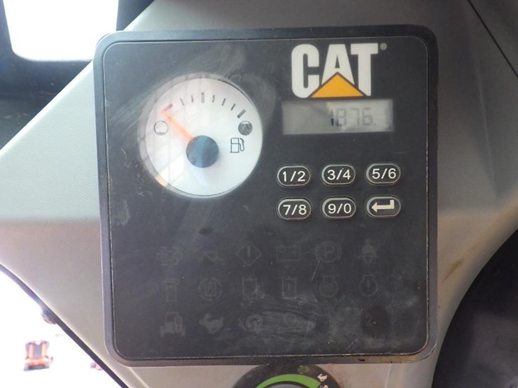 2020-caterpillar-226d3-image-31