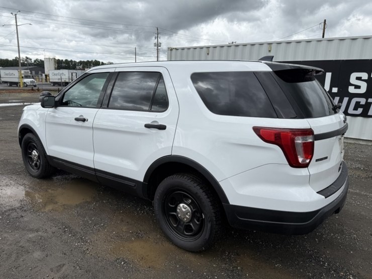 2018-ford-explorer-image-6