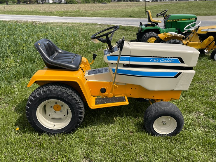 1975-international-cub-image-6