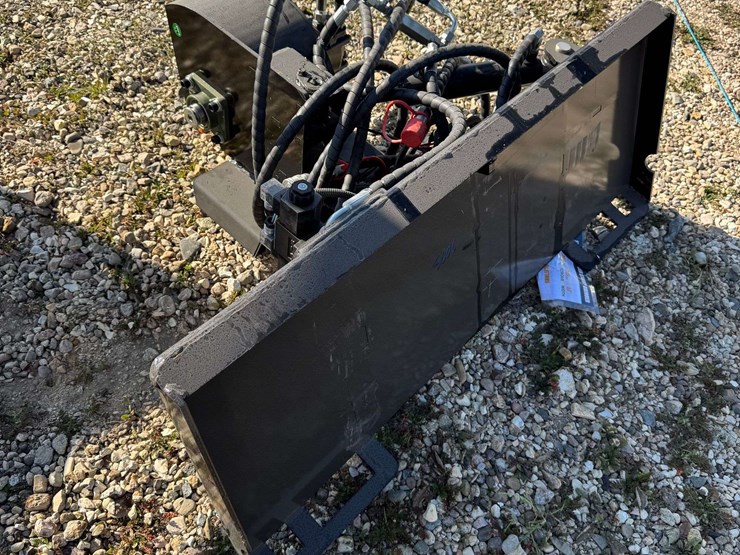skid-steer-stump-grinder-w/-hydraulic-side-swing-(new/unused)-image-2