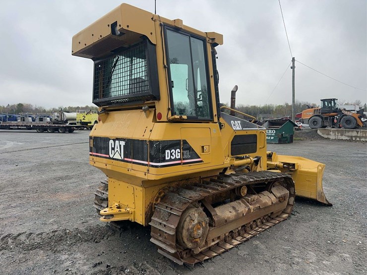 2006-caterpillar-d3g-xl-image-5