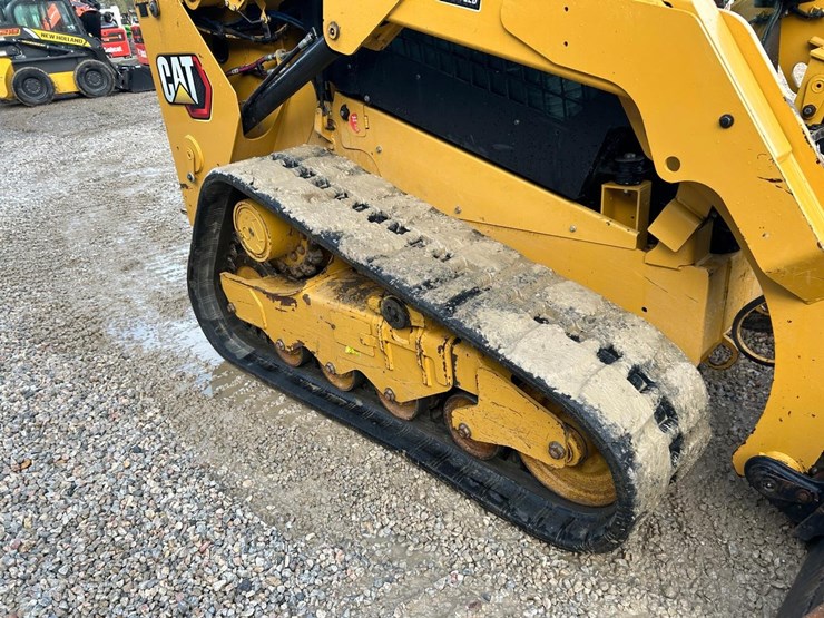 2019-caterpillar-259d3-image-12