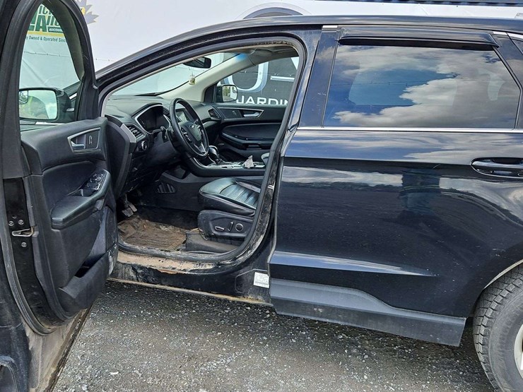 2017-ford-edge-sel-image-9