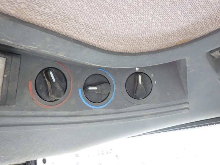 ford-8340-image-48