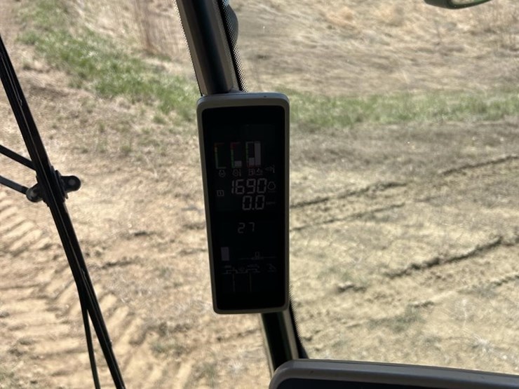 2016-john-deere-s680-image-97