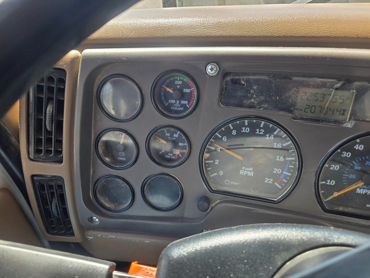 #24354-•-2002-mack-cv513-granite-dumptruck-image-82