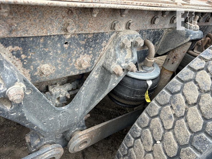 1999-kenworth-t600-image-43