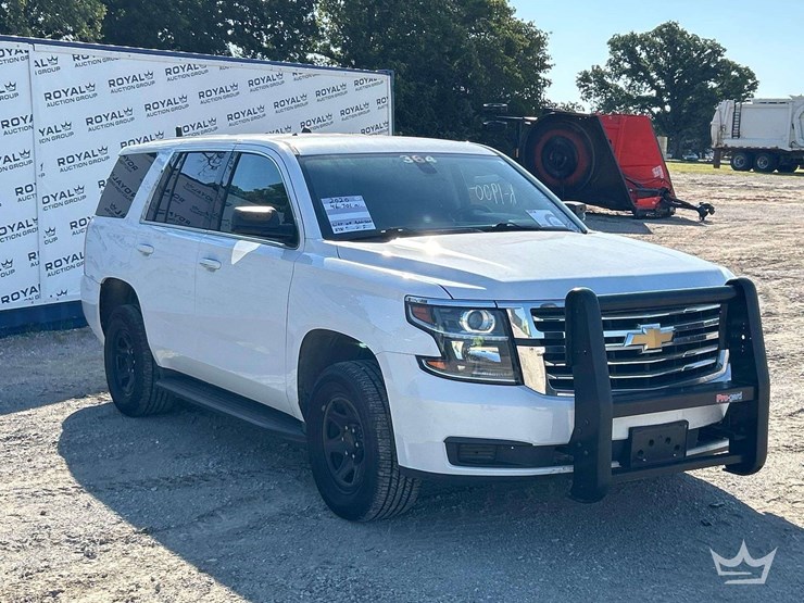 2020-chevrolet-tahoe-image-2