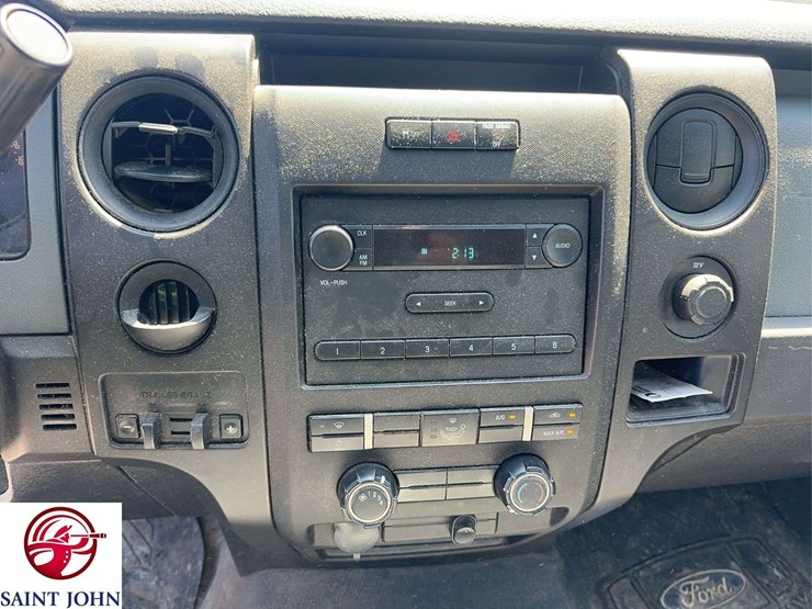 2013-ford-f150-xl-image-26