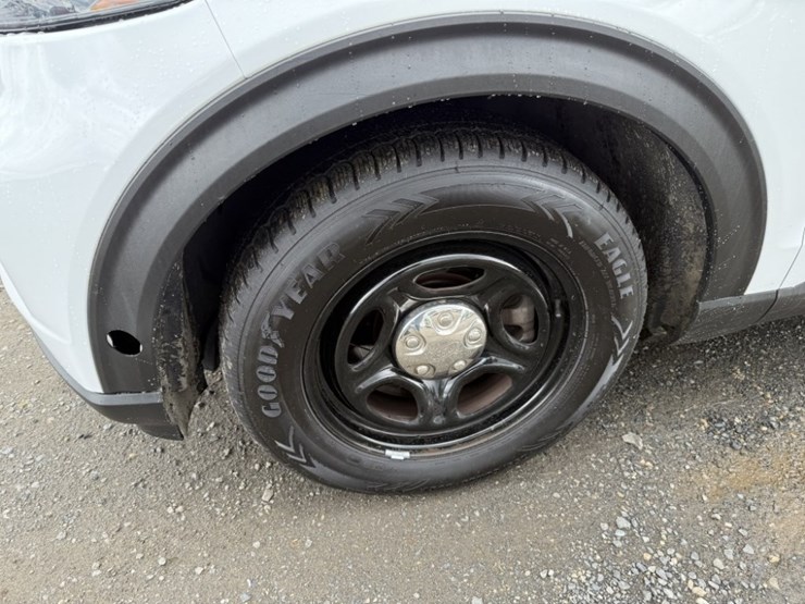2020-ford-explorer-image-9