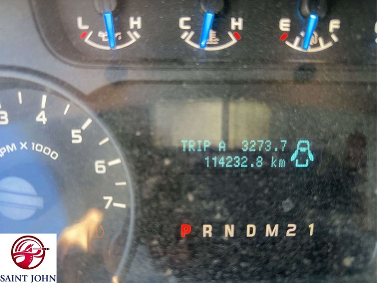 2013-ford-f150-xl-image-28