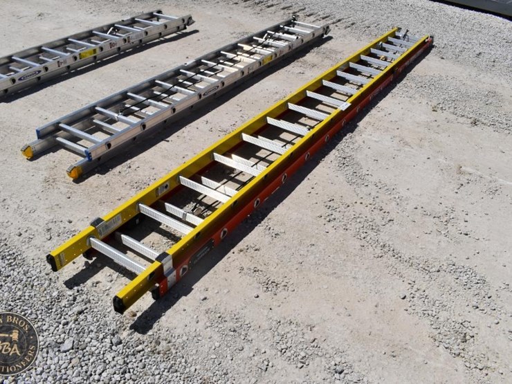 werner-extension-ladder-44956-image-1