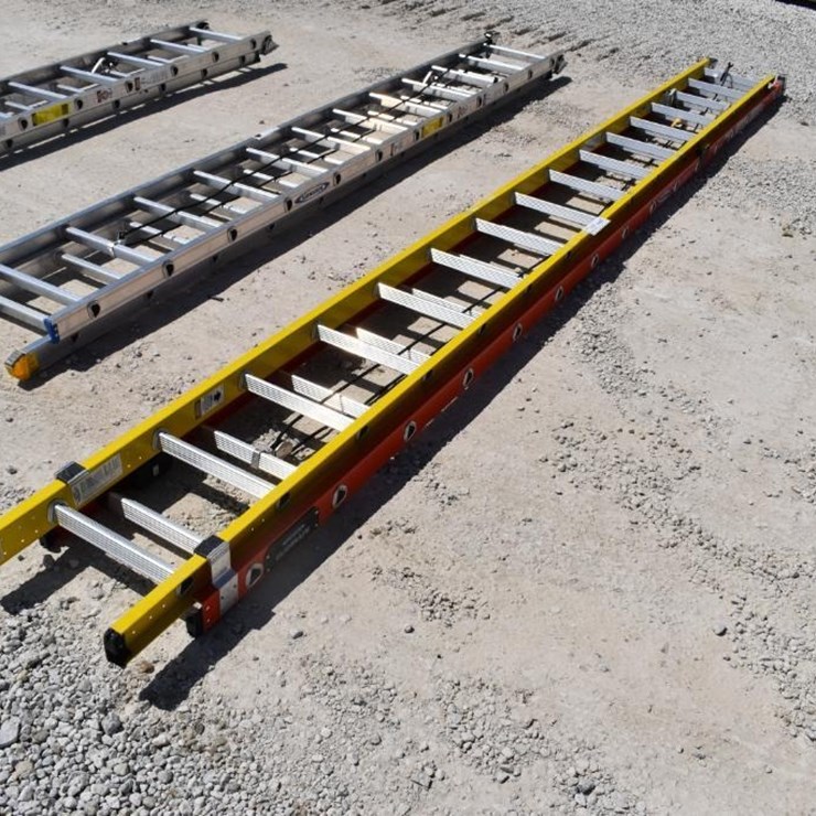 WERNER EXTENSION LADDER 44956