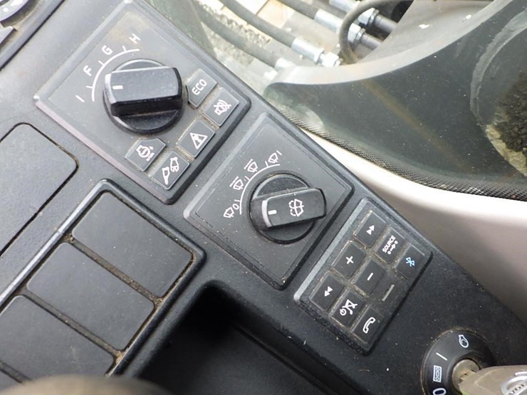 2018-volvo-ecr235el-image-54