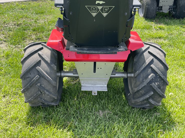 1976-massey-ferguson-10-image-24