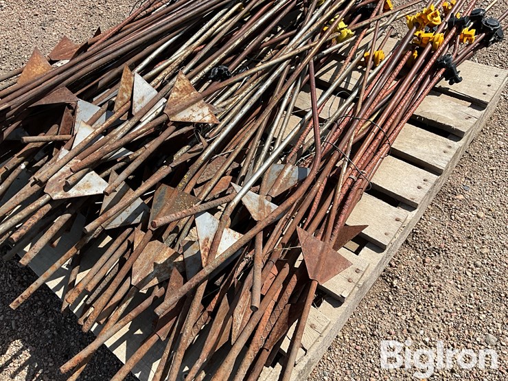 electric-fence-posts-&-insulators-image-10