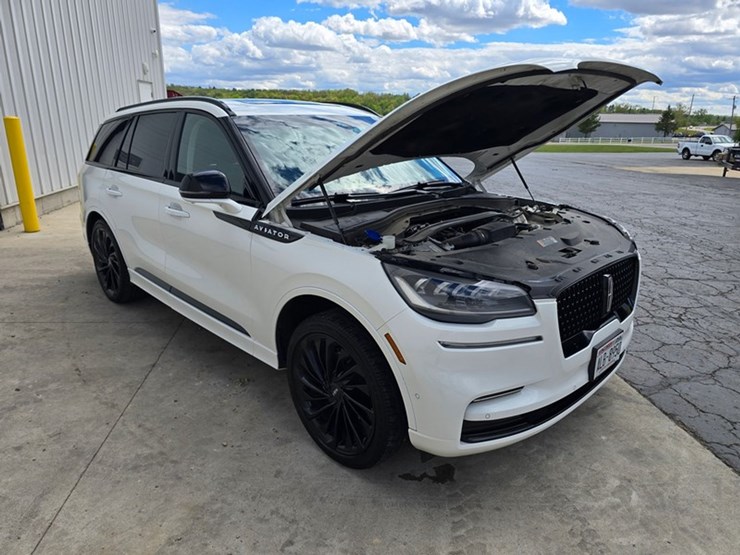 2024-lincoln-aviator-image-41