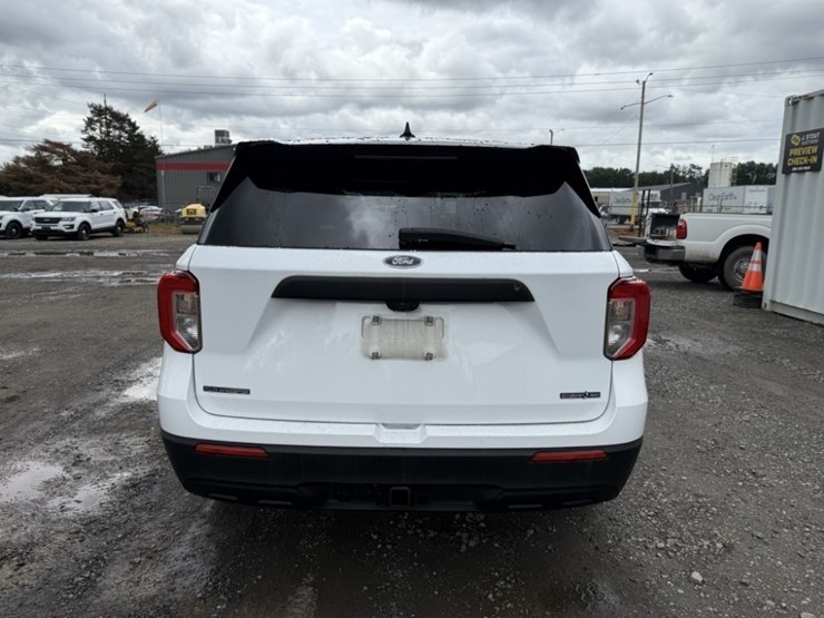 2020-ford-explorer-image-5