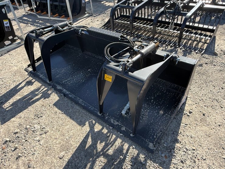#2094-•-unused-jct-skid-steer-grapple-bucket-inv#-47070-image-1
