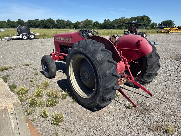 massey-ferguson-230-image-3