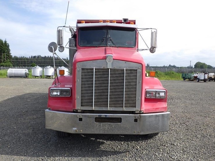 1996-kenworth-t800b-image-2
