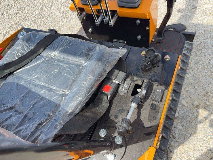 2026-miva-va13-mini-excavator-image-15