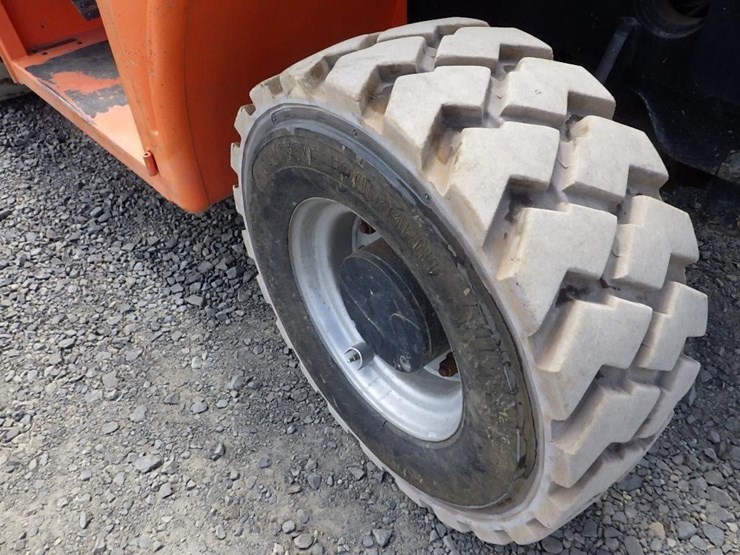 2015-jlg-g5-18a-image-22