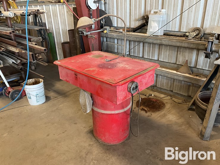 mc-parts-cleaning-table-image-1