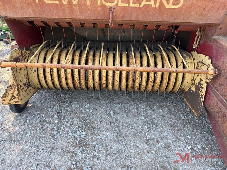 new-holland-277-image-10